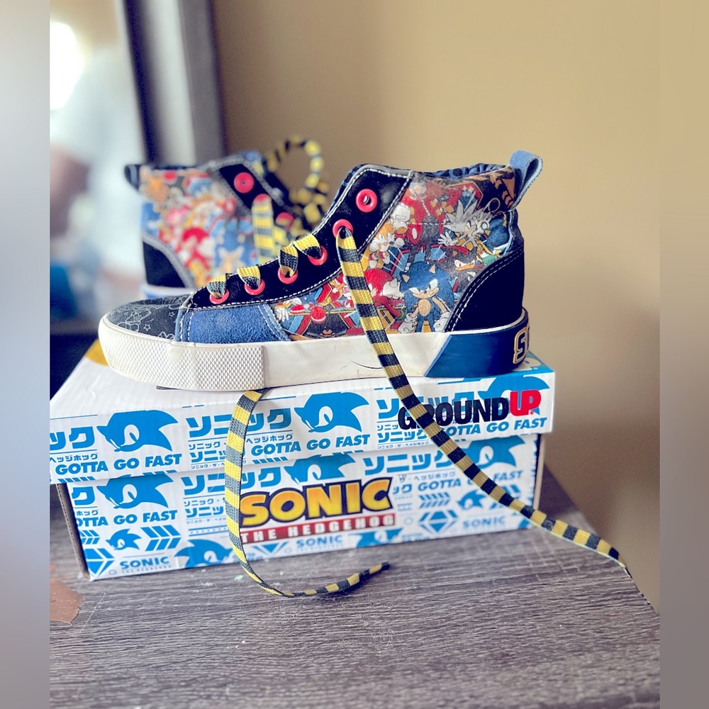 Size 2 kids sneakers